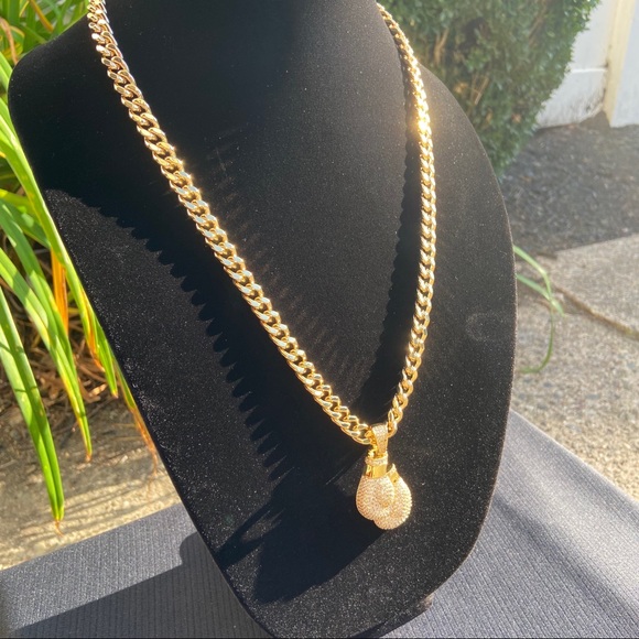 Gold Chain Cuban Necklace 8mm and Icy Boxing Gloves Pendant Set - Picture 2 of 8